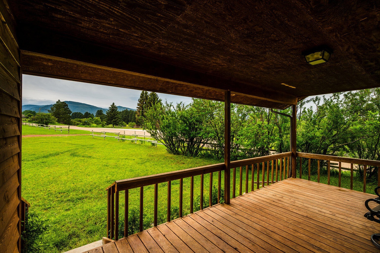 Story, Wyoming, 82842, United States, 3 Bedrooms Bedrooms, ,2 BathroomsBathrooms,Residential,Forsale,1884274