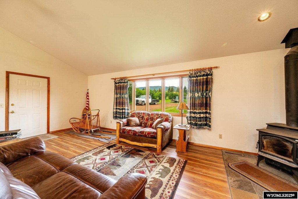 Story, Wyoming, 82842, United States, 3 Bedrooms Bedrooms, ,2 BathroomsBathrooms,Residential,Forsale,1946244