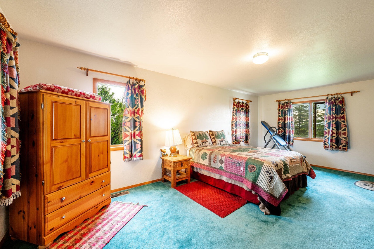 Story, Wyoming, 82842, United States, 3 Bedrooms Bedrooms, ,2 BathroomsBathrooms,Residential,Forsale,1884274