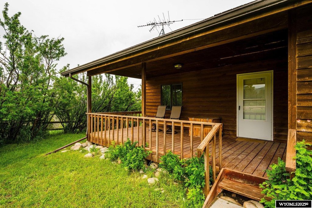 Story, Wyoming, 82842, United States, 3 Bedrooms Bedrooms, ,2 BathroomsBathrooms,Residential,Forsale,1946244