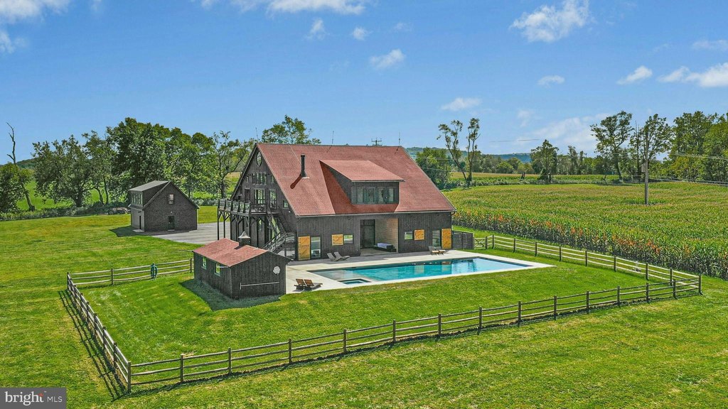 RIEGELSVILLE, Pennsylvania, 18077, United States, 6 Bedrooms Bedrooms, ,9 BathroomsBathrooms,Residential,Forsale,1903998