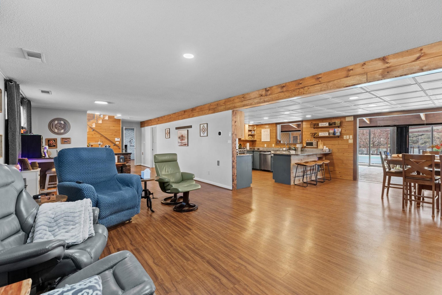 Morristown, Tennessee, 37814, United States, ,Residential,Forsale,1884112