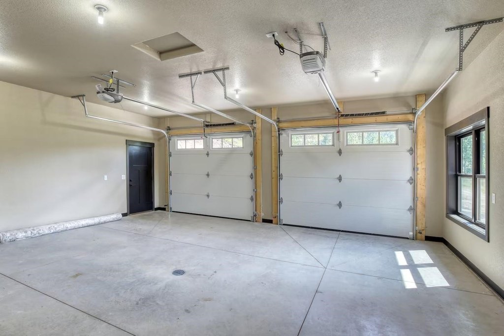 Lead, South Dakota, 57754, United States, 5 Bedrooms Bedrooms, ,3.5 BathroomsBathrooms,Residential,Forsale,1945961