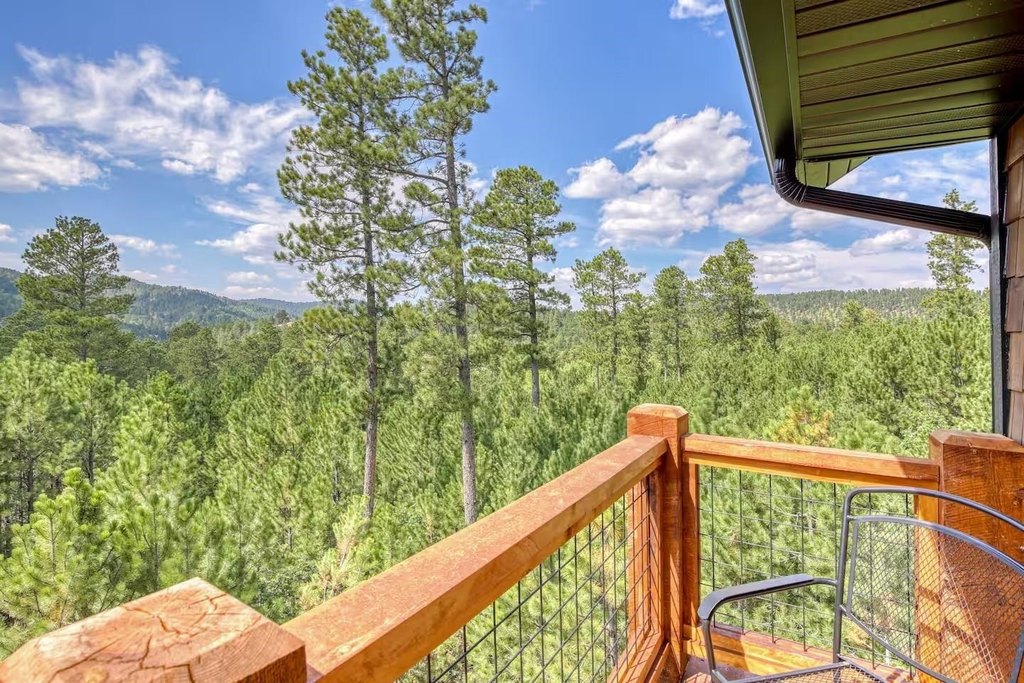 Lead, South Dakota, 57754, United States, 5 Bedrooms Bedrooms, ,3.5 BathroomsBathrooms,Residential,Forsale,1945961