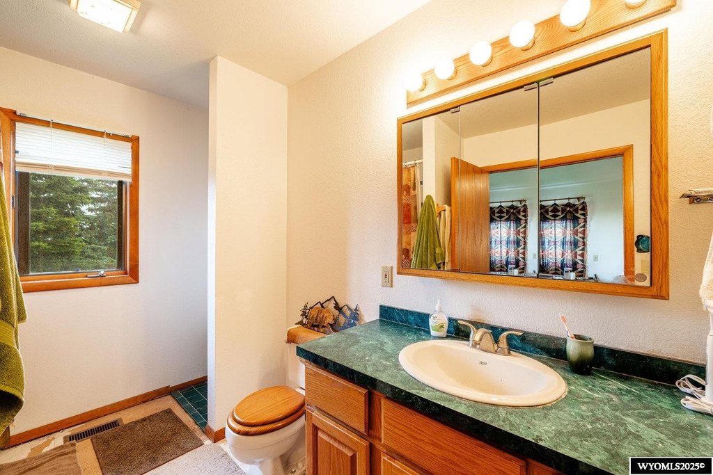 Story, Wyoming, 82842, United States, 3 Bedrooms Bedrooms, ,2 BathroomsBathrooms,Residential,Forsale,1946244