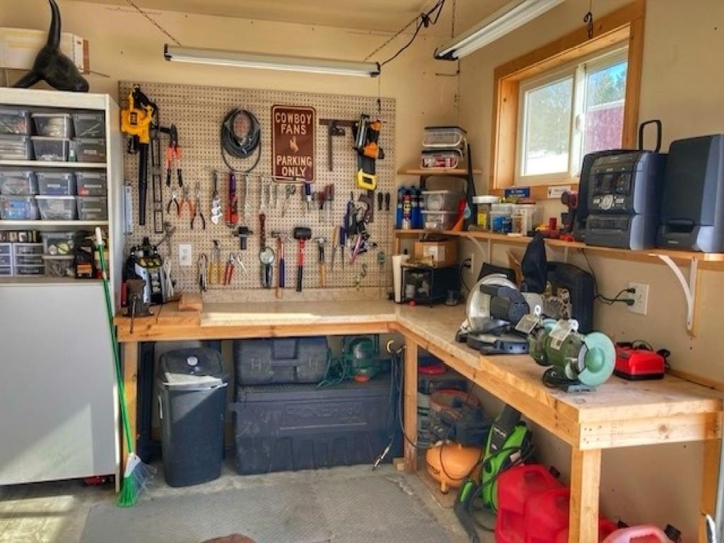 Sundance, Wyoming, 82729, United States, 4 Bedrooms Bedrooms, ,2 BathroomsBathrooms,Residential,Forsale,1884279