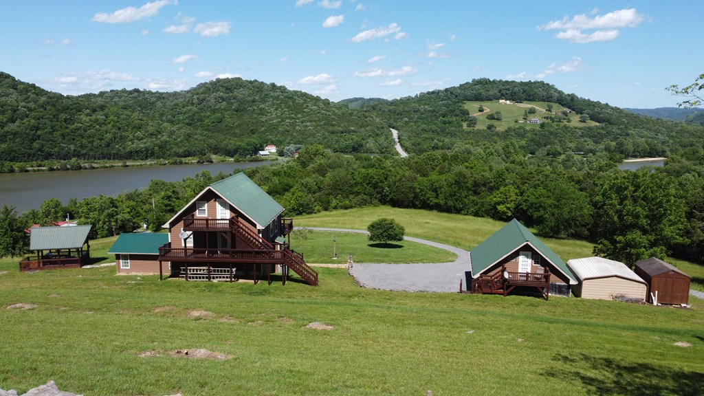 Gainesboro, Tennessee, 38562, United States, 4 Bedrooms Bedrooms, ,2 BathroomsBathrooms,Residential,Forsale,1985897 Gainesboro, Tennessee, 38562, United States, 4 Bedrooms Bedrooms, ,2 BathroomsBathrooms,Residential,Forsale,1985897