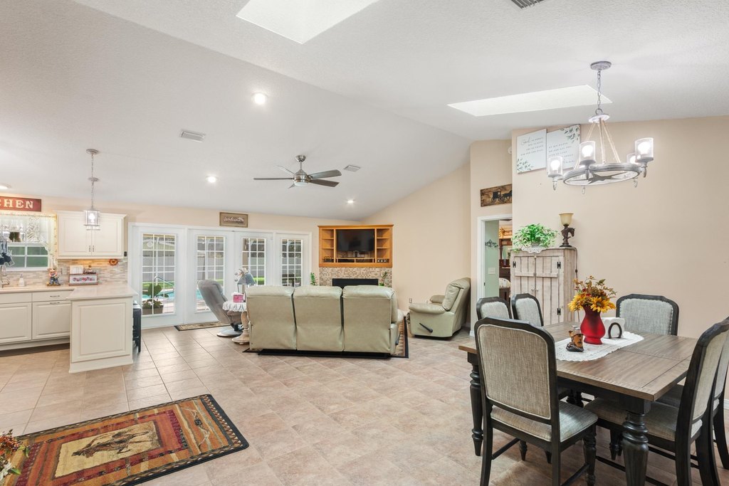 East Palatka, Florida, 32131, United States, 3 Bedrooms Bedrooms, ,2 BathroomsBathrooms,Residential,Forsale,1942469