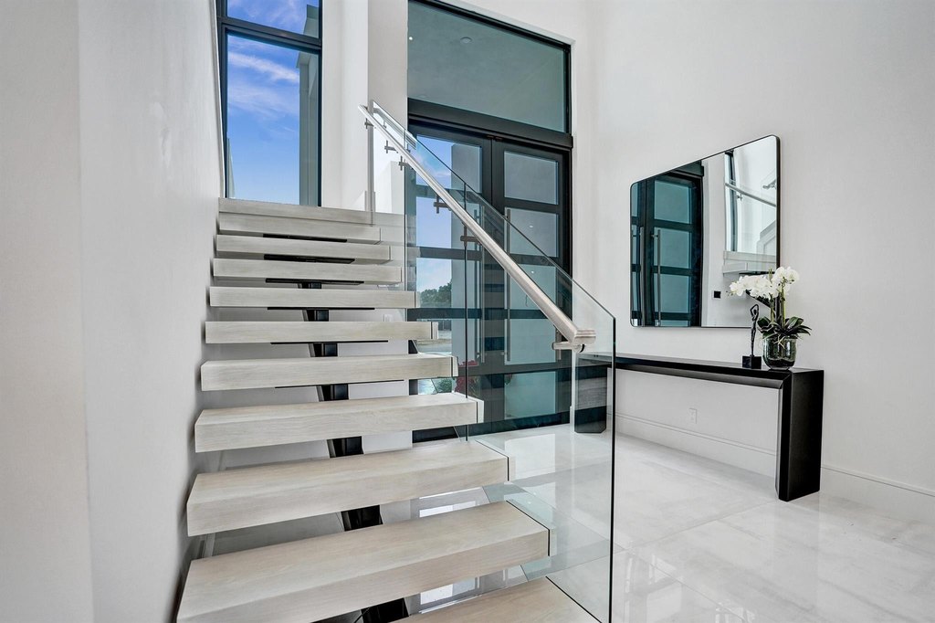 Delray Beach, Florida, 33444, United States, 5 Bedrooms Bedrooms, ,5.5 BathroomsBathrooms,Residential,Forsale,1952120