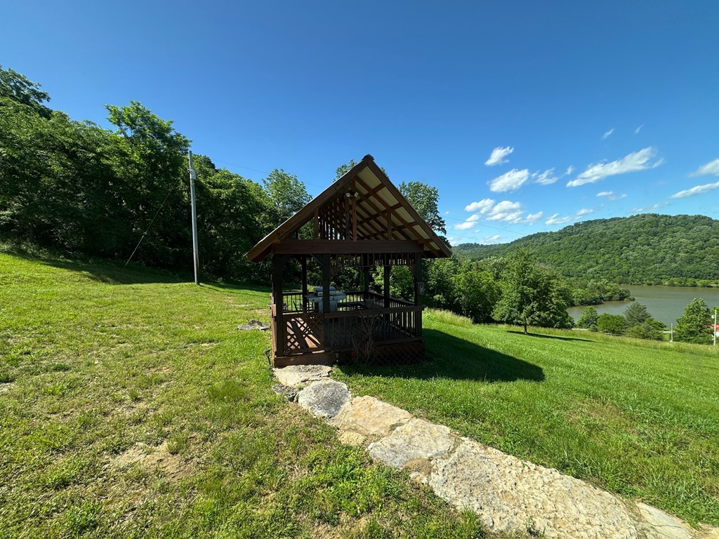 Gainesboro, Tennessee, 38562, United States, 4 Bedrooms Bedrooms, ,2 BathroomsBathrooms,Residential,Forsale,1985897