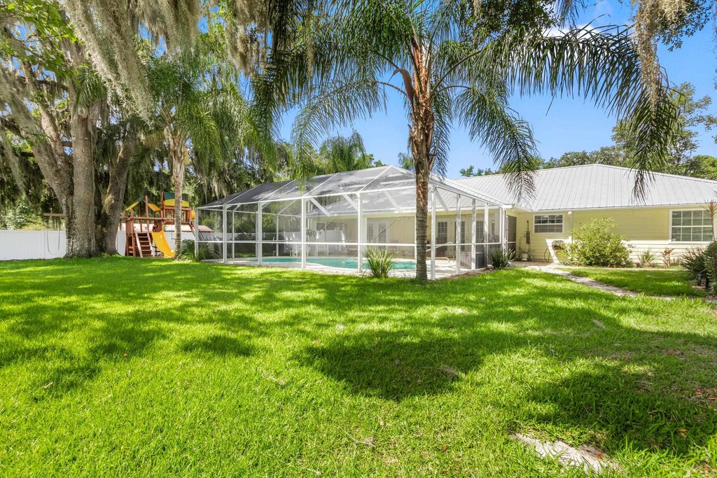 East Palatka, Florida, 32131, United States, 3 Bedrooms Bedrooms, ,2 BathroomsBathrooms,Residential,Forsale,1942469