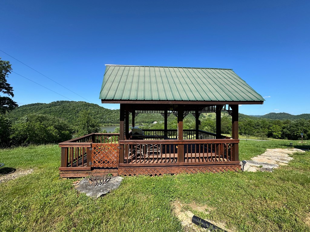 Gainesboro, Tennessee, 38562, United States, 4 Bedrooms Bedrooms, ,2 BathroomsBathrooms,Residential,Forsale,1985897