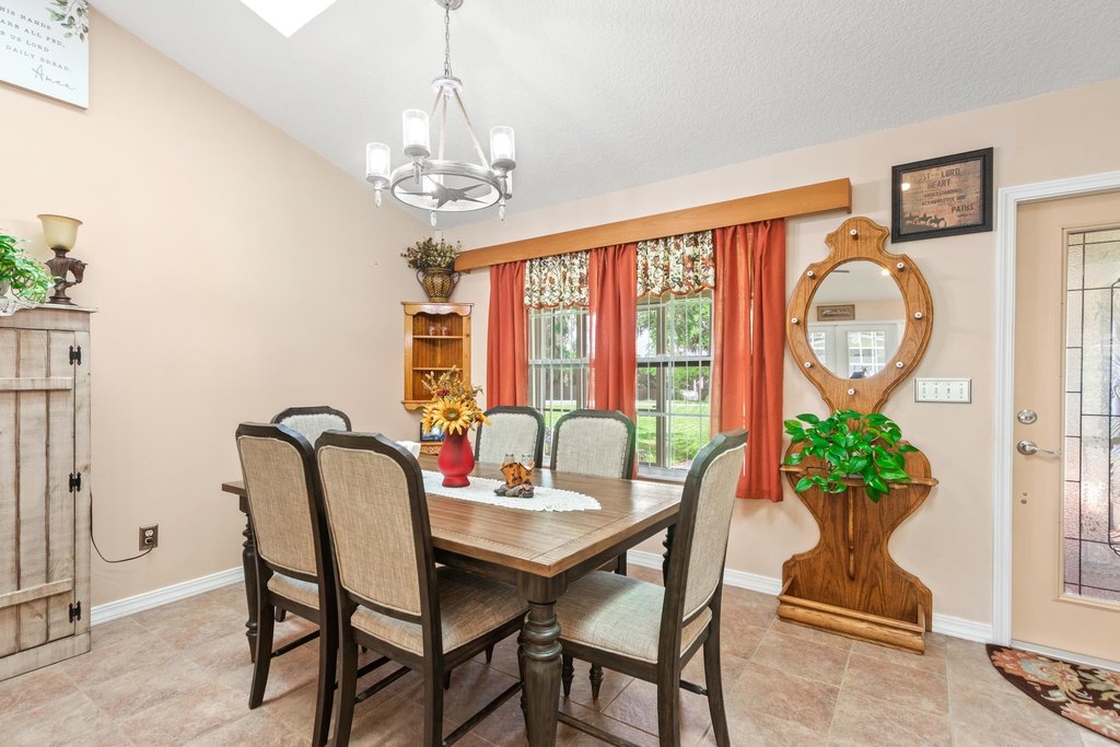 East Palatka, Florida, 32131, United States, 3 Bedrooms Bedrooms, ,2 BathroomsBathrooms,Residential,Forsale,1942469