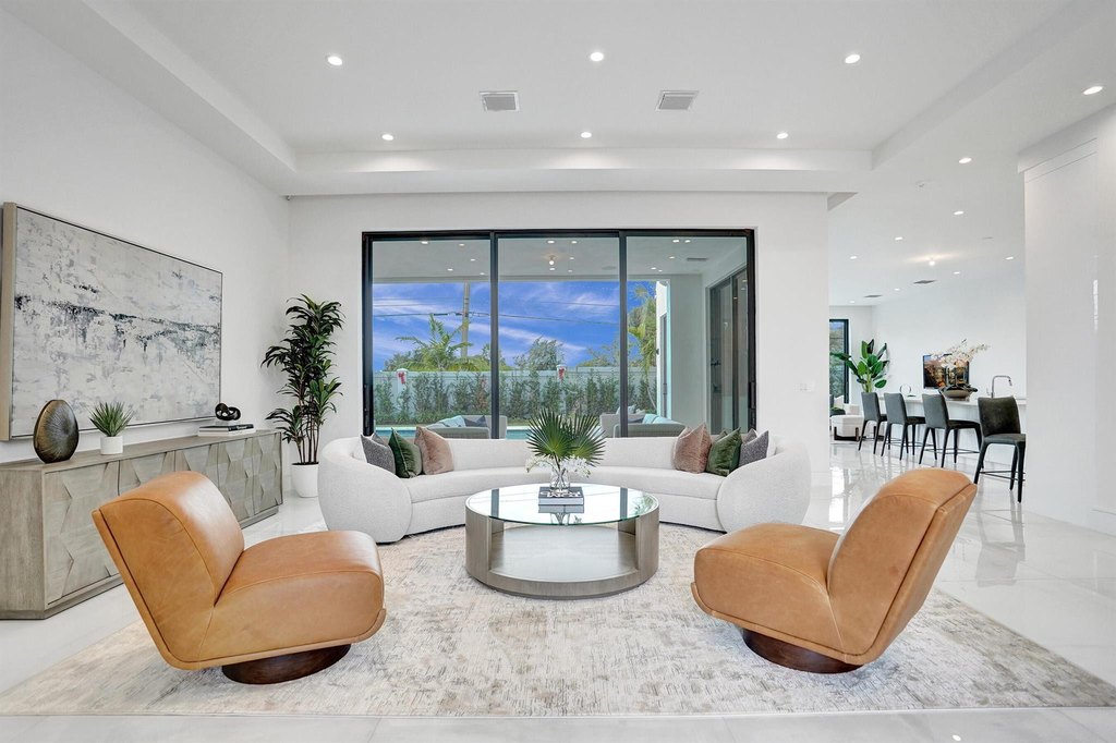 Delray Beach, Florida, 33444, United States, 5 Bedrooms Bedrooms, ,5.5 BathroomsBathrooms,Residential,Forsale,1952120