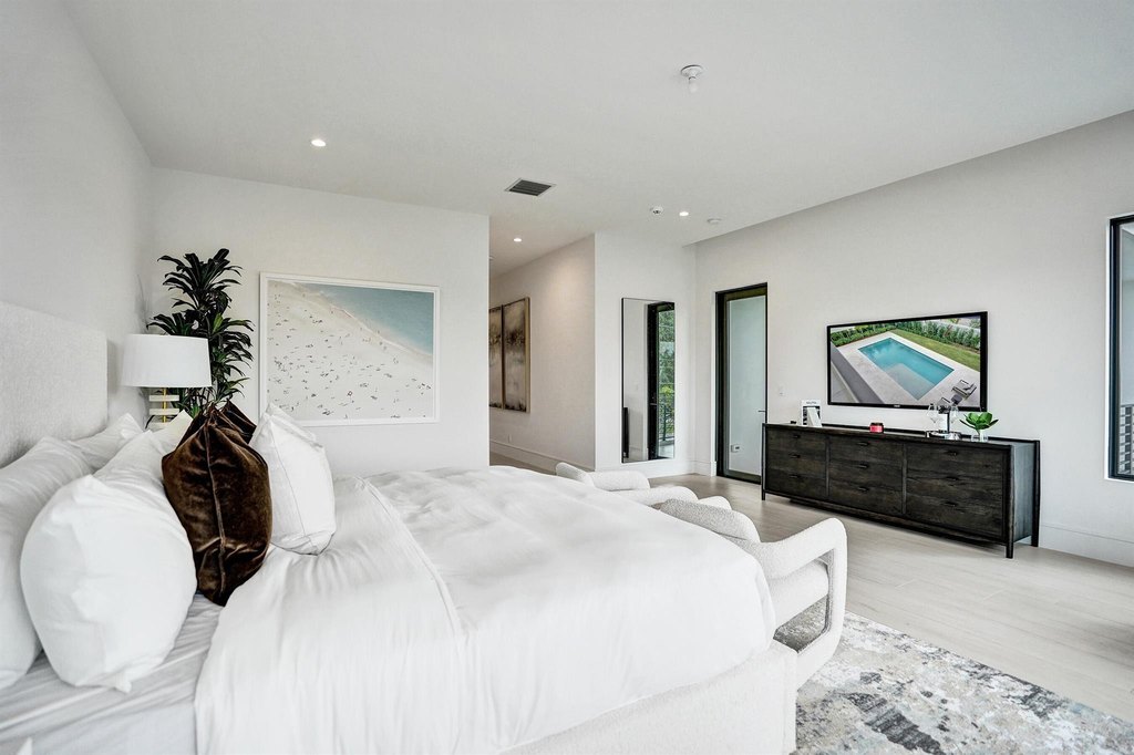 Delray Beach, Florida, 33444, United States, 5 Bedrooms Bedrooms, ,5.5 BathroomsBathrooms,Residential,Forsale,1952120