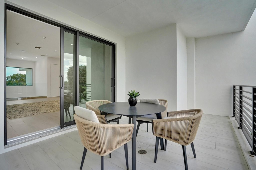 Delray Beach, Florida, 33444, United States, 5 Bedrooms Bedrooms, ,5.5 BathroomsBathrooms,Residential,Forsale,1952120