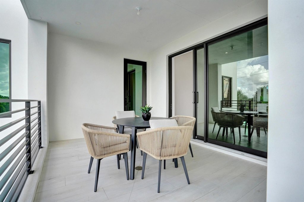 Delray Beach, Florida, 33444, United States, 5 Bedrooms Bedrooms, ,5.5 BathroomsBathrooms,Residential,Forsale,1952120