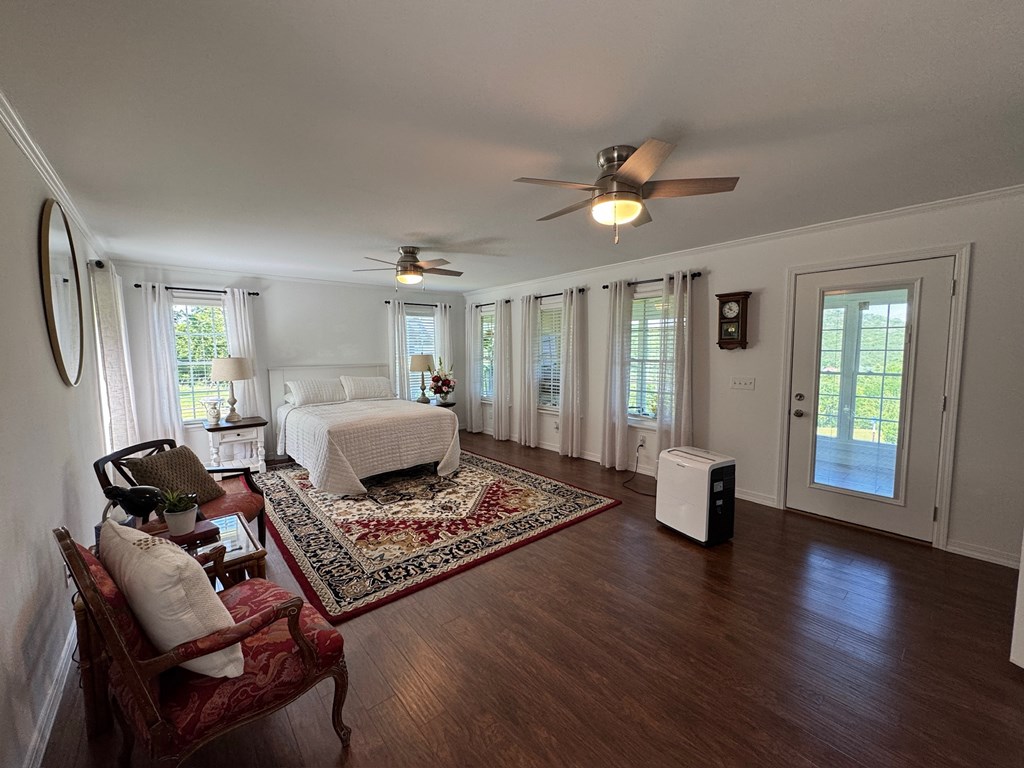 Gainesboro, Tennessee, 38562, United States, 4 Bedrooms Bedrooms, ,2 BathroomsBathrooms,Residential,Forsale,1985897