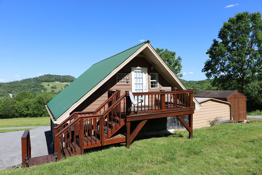 Gainesboro, Tennessee, 38562, United States, 4 Bedrooms Bedrooms, ,2 BathroomsBathrooms,Residential,Forsale,1985897