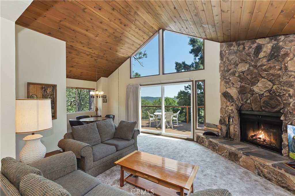 Lake Arrowhead, California, 92352, United States, 3 Bedrooms Bedrooms, ,1.5 BathroomsBathrooms,Residential,Forsale,1886311