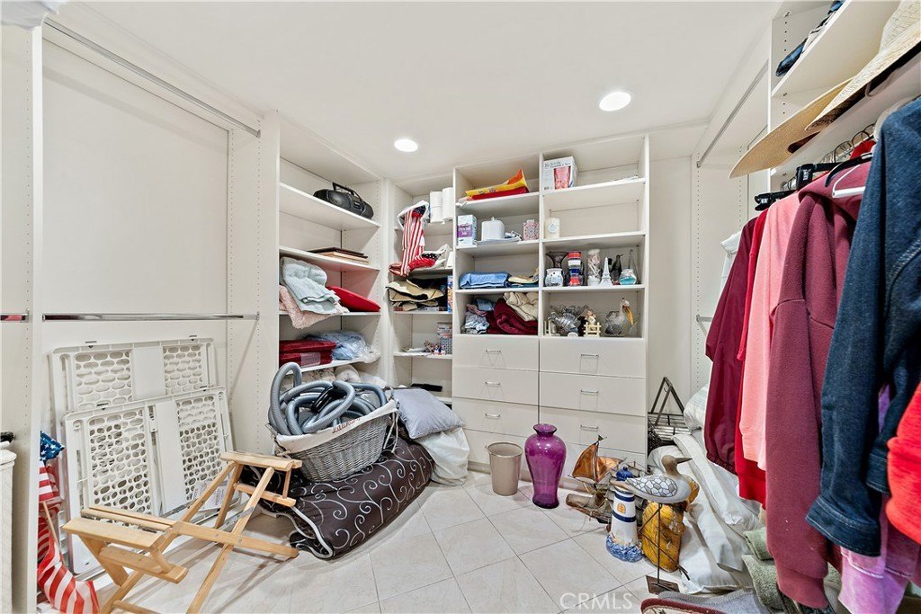 Oxnard, California, 93035, United States, 5 Bedrooms Bedrooms, ,3.5 BathroomsBathrooms,Residential,Forsale,1941493
