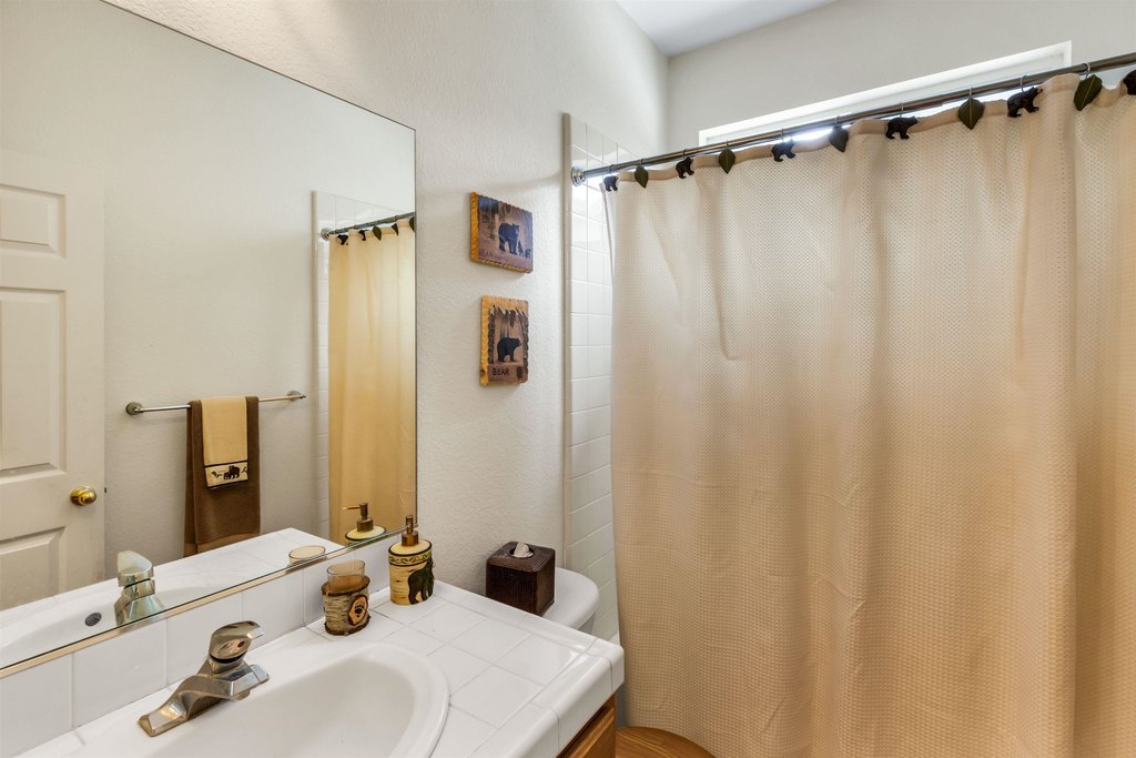 Blairsden, California, 96103, United States, 3 Bedrooms Bedrooms, ,2 BathroomsBathrooms,Residential,Forsale,1910306
