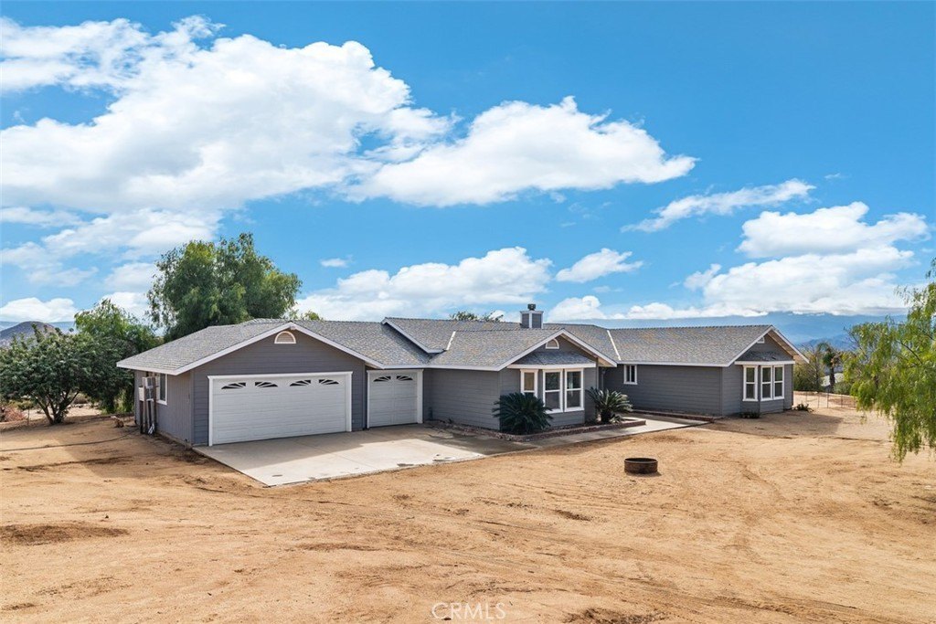 Hemet, California, 92544, United States, 4 Bedrooms Bedrooms, ,2.5 BathroomsBathrooms,Residential,Forsale,1953041
