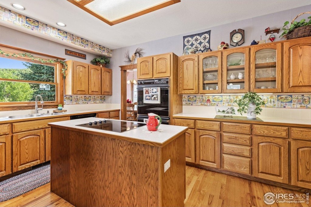 Loveland, Colorado, 80537, United States, 5 Bedrooms Bedrooms, ,4.5 BathroomsBathrooms,Residential,Forsale,1903119