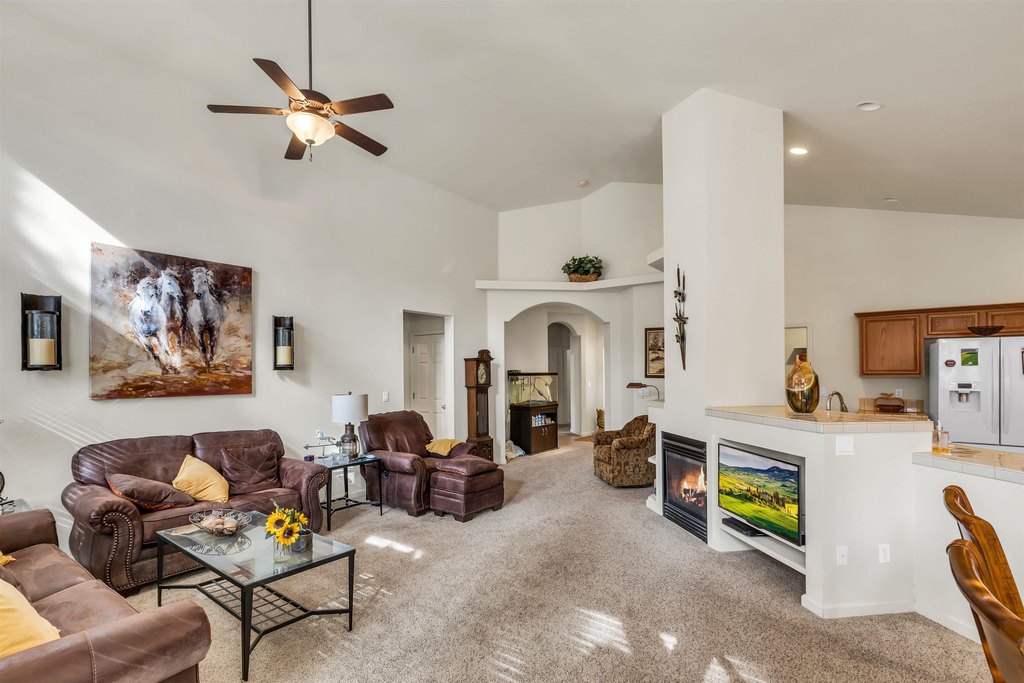 Blairsden, California, 96103, United States, 3 Bedrooms Bedrooms, ,2 BathroomsBathrooms,Residential,Forsale,1910306