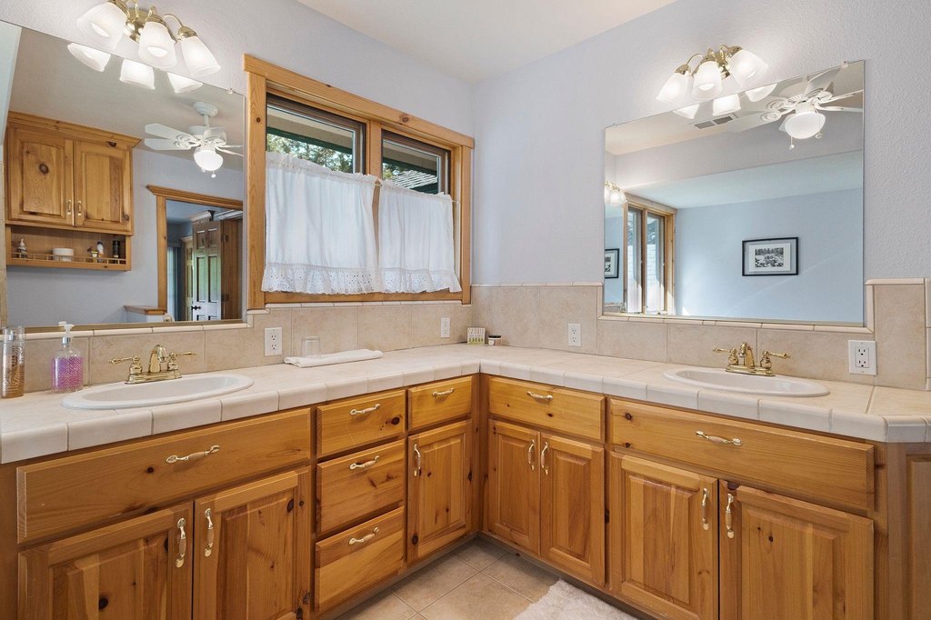 Lake Almanor West, California, 96020, United States, 3 Bedrooms Bedrooms, ,2 BathroomsBathrooms,Residential,Forsale,1888838