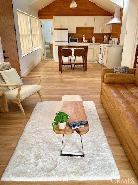 Malibu, California, 90265, United States, 8 Bedrooms Bedrooms, ,7.5 BathroomsBathrooms,Residential,Forsale,2001446