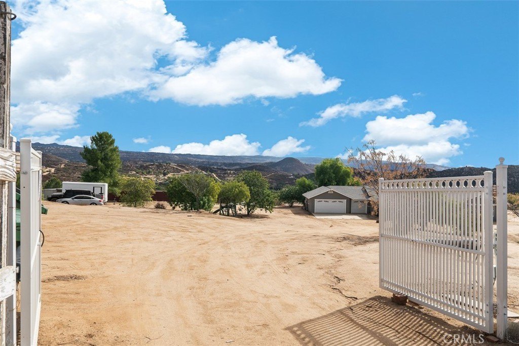 Hemet, California, 92544, United States, 4 Bedrooms Bedrooms, ,2.5 BathroomsBathrooms,Residential,Forsale,1953041