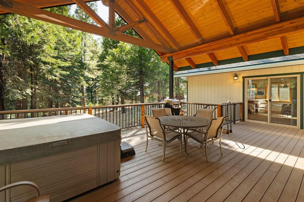 Lake Almanor West, California, 96020, United States, 3 Bedrooms Bedrooms, ,2 BathroomsBathrooms,Residential,Forsale,1888838