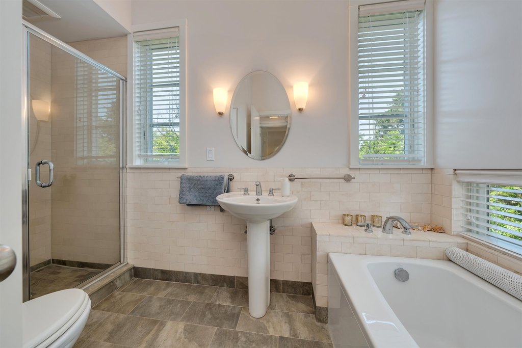 Cape May Point, New Jersey, 08212, United States, 4 Bedrooms Bedrooms, ,3 BathroomsBathrooms,Residential,Forsale,2003957