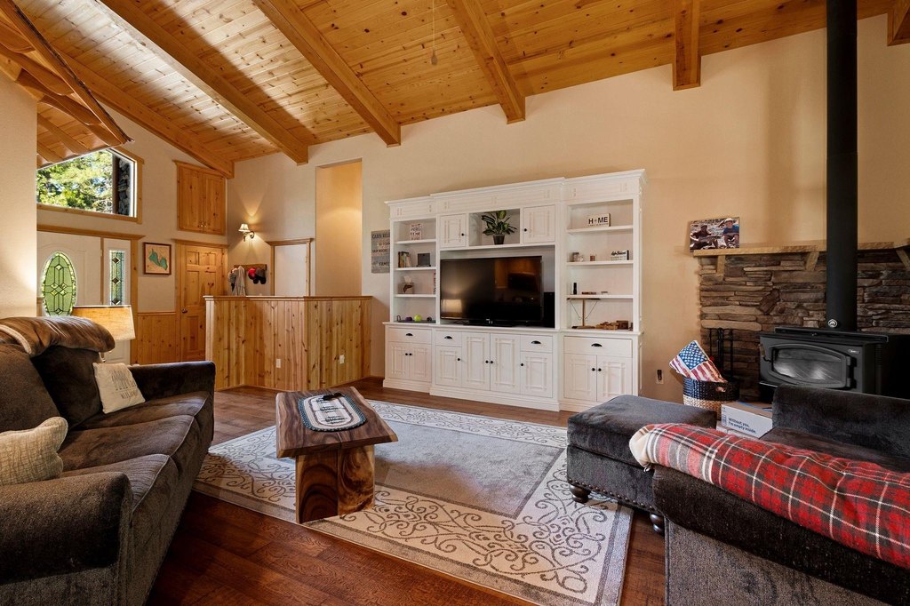 Lake Almanor West, California, 96020, United States, 3 Bedrooms Bedrooms, ,2 BathroomsBathrooms,Residential,Forsale,1888838
