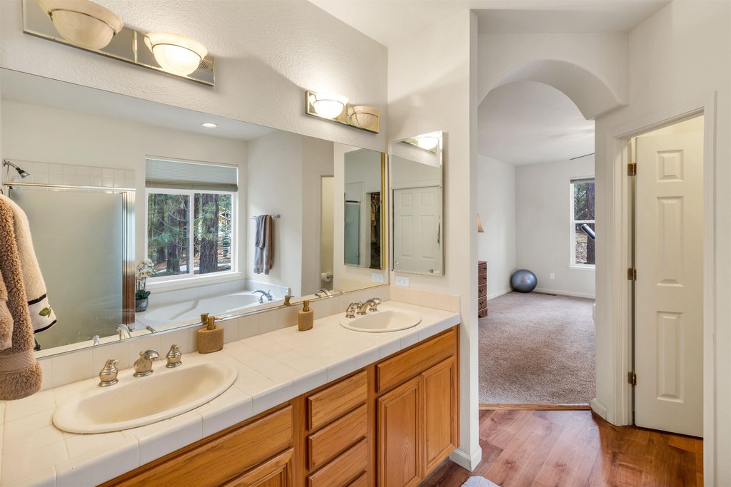 Blairsden, California, 96103, United States, 3 Bedrooms Bedrooms, ,2 BathroomsBathrooms,Residential,Forsale,1910306