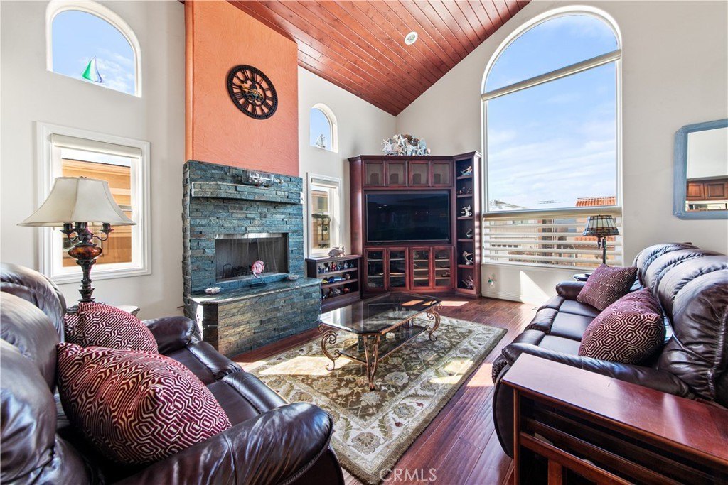 Oxnard, California, 93035, United States, 5 Bedrooms Bedrooms, ,3.5 BathroomsBathrooms,Residential,Forsale,1941493