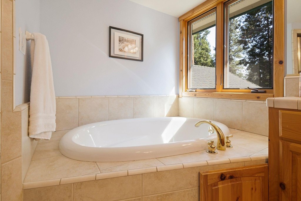 Lake Almanor West, California, 96020, United States, 3 Bedrooms Bedrooms, ,2 BathroomsBathrooms,Residential,Forsale,1888838