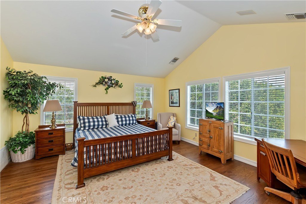 Lake Arrowhead, California, 92352, United States, 4 Bedrooms Bedrooms, ,3.5 BathroomsBathrooms,Residential,Forsale,1908065