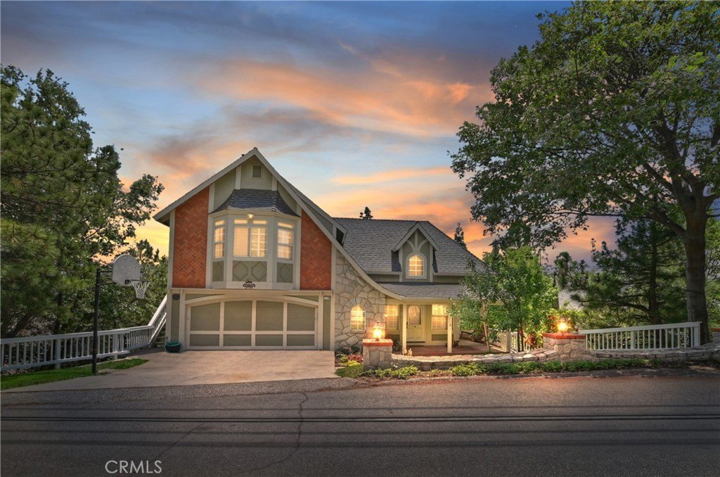 Lake Arrowhead, California, 92352, United States, 4 Bedrooms Bedrooms, ,3.5 BathroomsBathrooms,Residential,Forsale,1908065