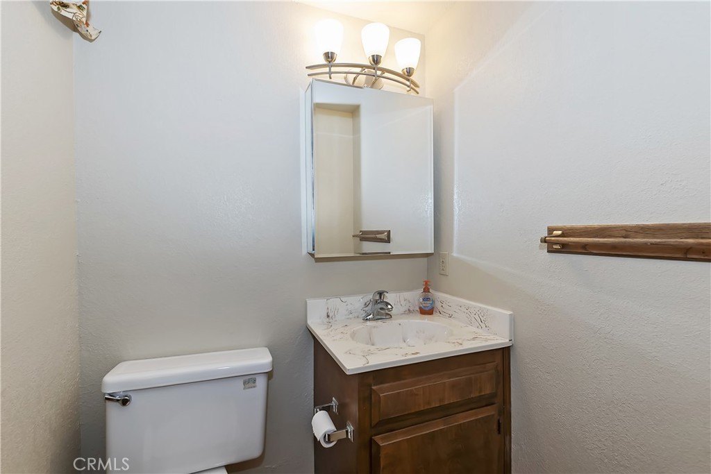 Lake Arrowhead, California, 92352, United States, 3 Bedrooms Bedrooms, ,1.5 BathroomsBathrooms,Residential,Forsale,1886311