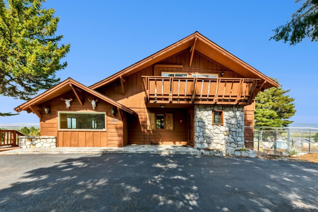 Gardnerville, Nevada, 89460, United States, 3 Bedrooms Bedrooms, ,2.5 BathroomsBathrooms,Residential,Forsale,1886484