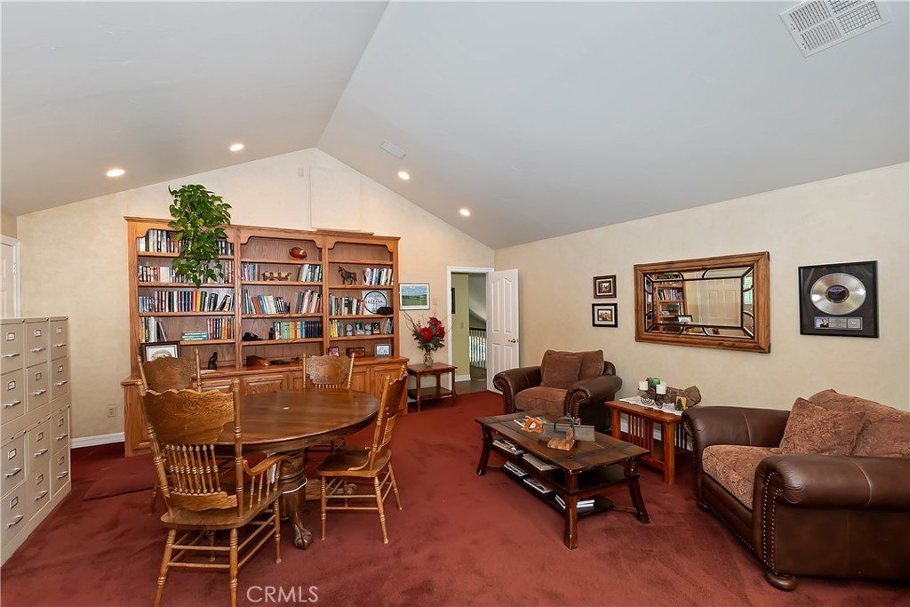 Lake Arrowhead, California, 92352, United States, 4 Bedrooms Bedrooms, ,3.5 BathroomsBathrooms,Residential,Forsale,1908065