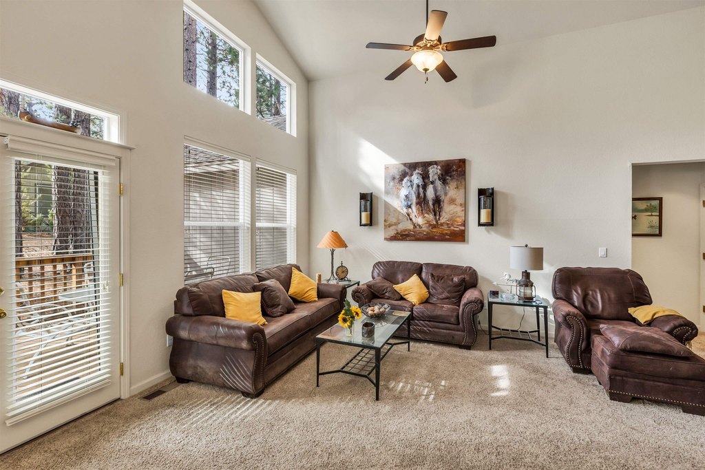 Blairsden, California, 96103, United States, 3 Bedrooms Bedrooms, ,2 BathroomsBathrooms,Residential,Forsale,1910306