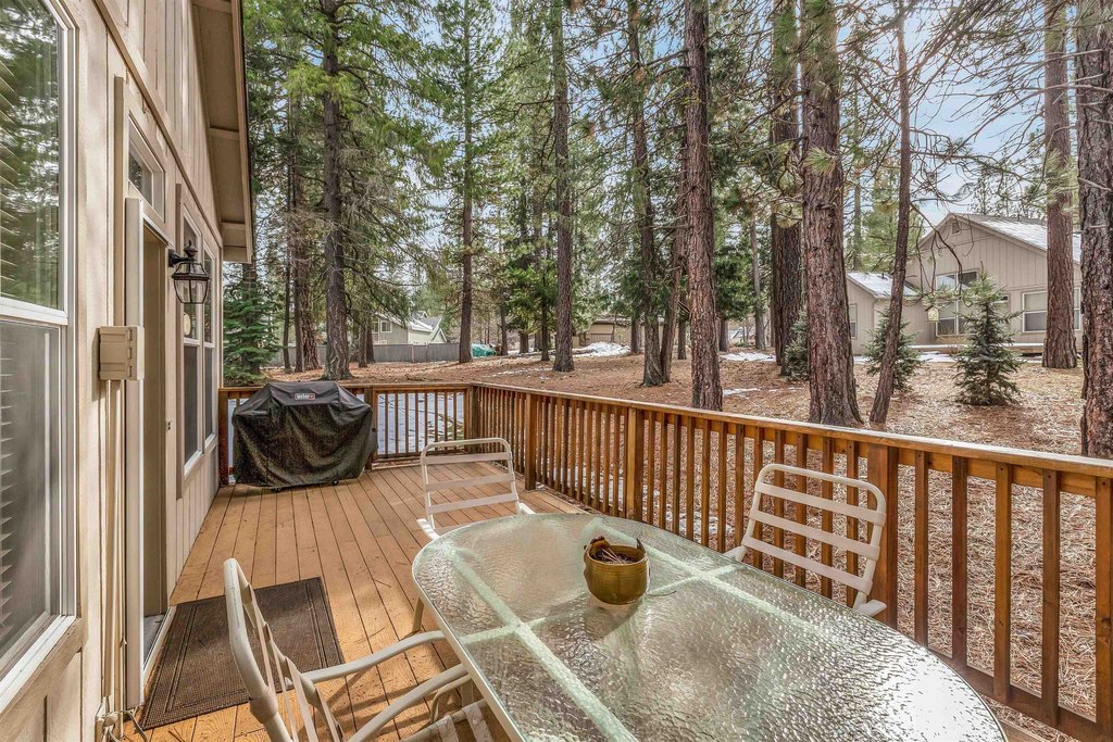 Blairsden, California, 96103, United States, 3 Bedrooms Bedrooms, ,2 BathroomsBathrooms,Residential,Forsale,1910306