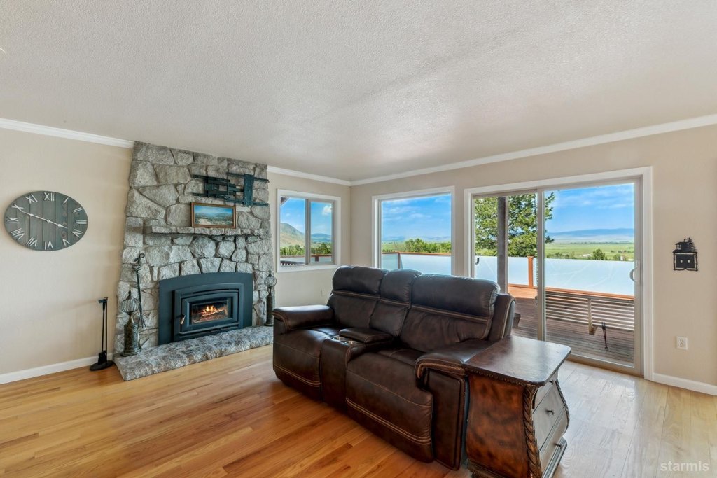 Gardnerville, Nevada, 89460, United States, 3 Bedrooms Bedrooms, ,2.5 BathroomsBathrooms,Residential,Forsale,1886484