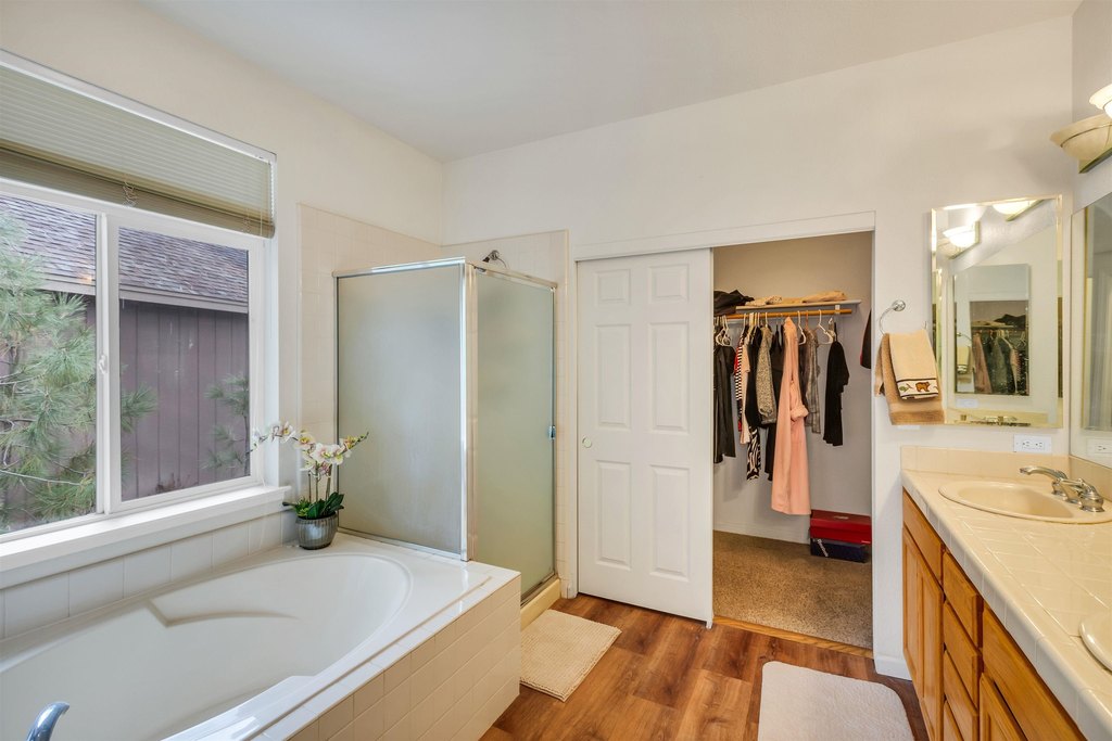 Blairsden, California, 96103, United States, 3 Bedrooms Bedrooms, ,2 BathroomsBathrooms,Residential,Forsale,1910306