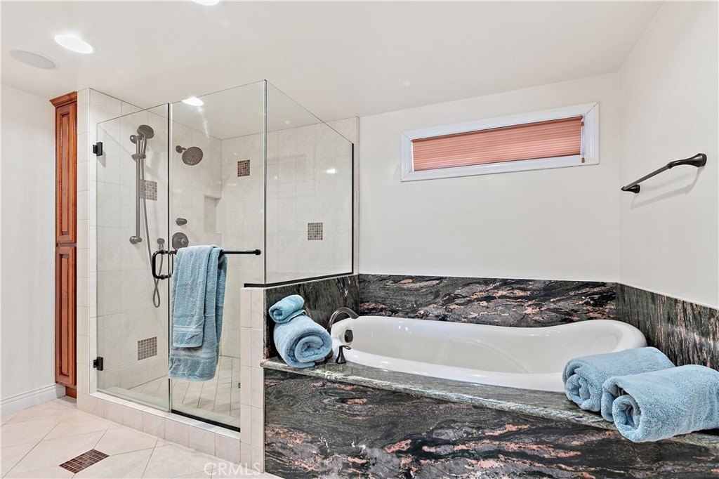 Oxnard, California, 93035, United States, 5 Bedrooms Bedrooms, ,3.5 BathroomsBathrooms,Residential,Forsale,1941493