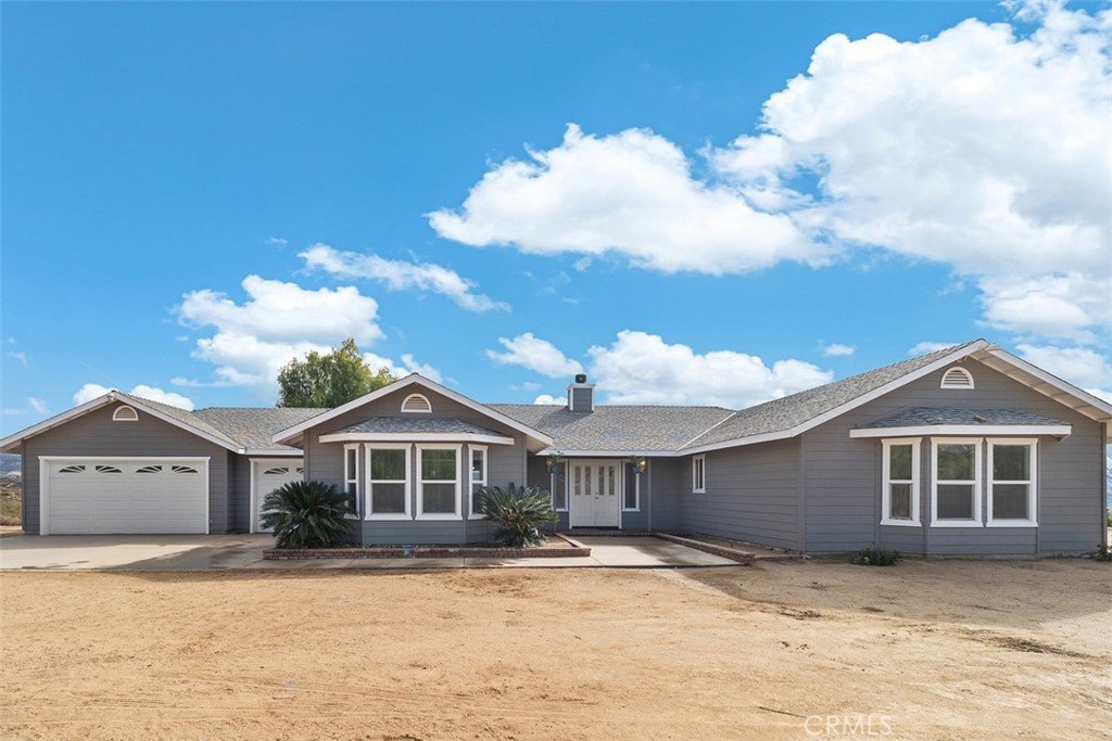 Hemet, California, 92544, United States, 4 Bedrooms Bedrooms, ,2.5 BathroomsBathrooms,Residential,Forsale,1953041