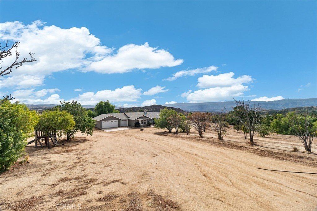 Hemet, California, 92544, United States, 4 Bedrooms Bedrooms, ,2.5 BathroomsBathrooms,Residential,Forsale,1953041